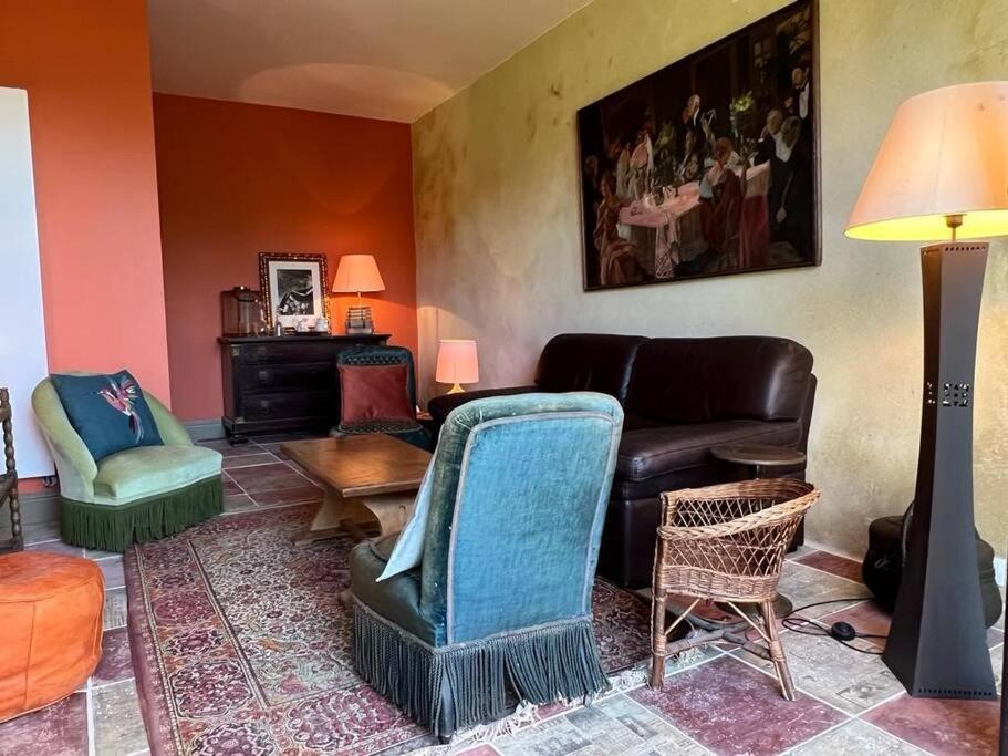 Le Gite De Sissi Lavardin  Buitenkant foto